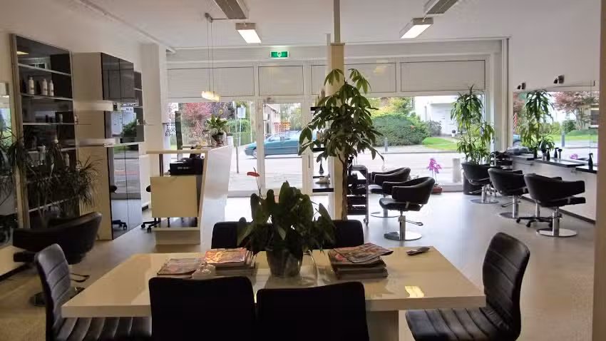 Ariya Hair & Beauty Salon