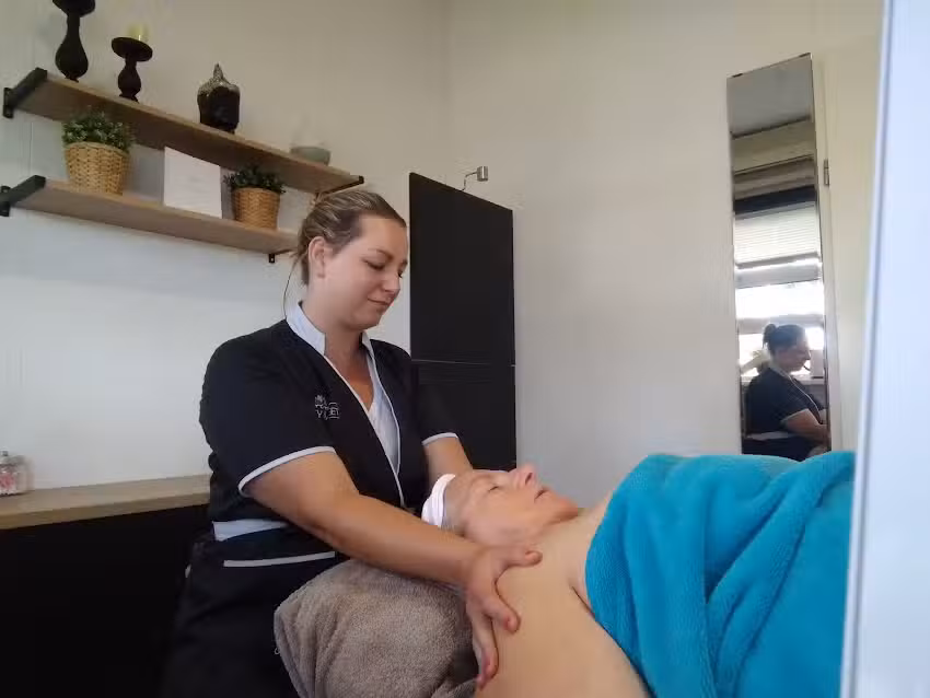 Beauty & feet for you