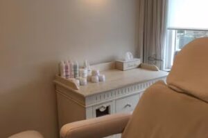 Beauty & Hair by Lyn