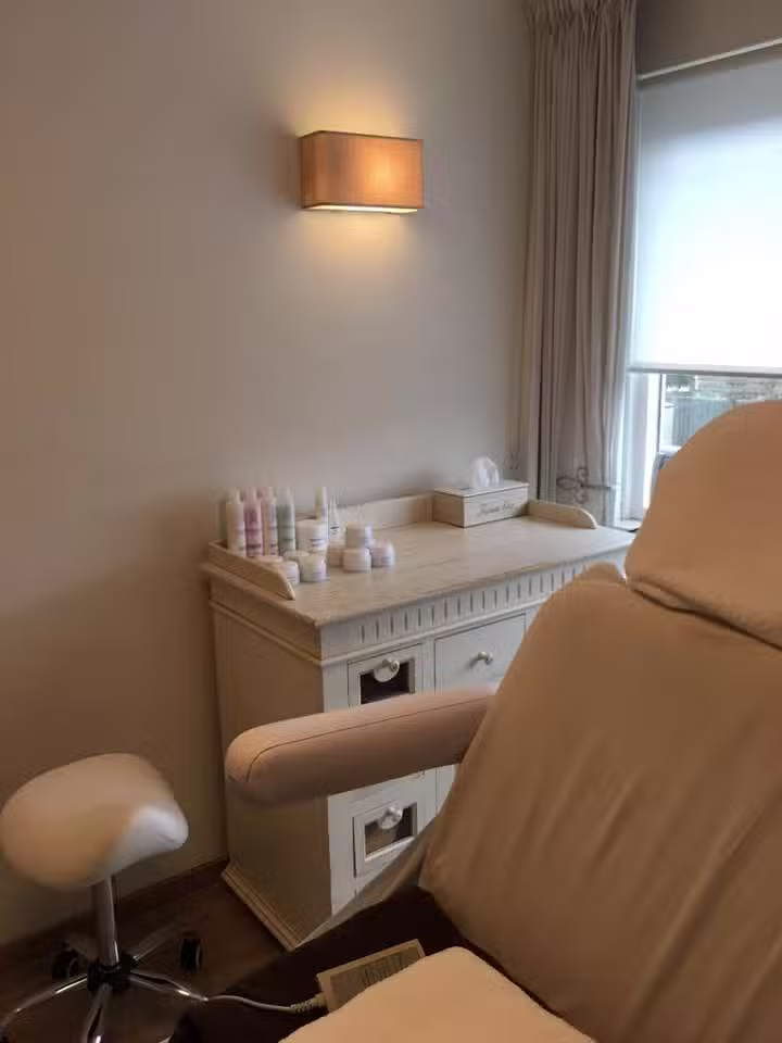 Beauty & Hair by Lyn