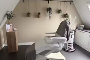 Care N Beauty by Madelon