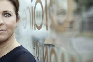 Claire, Salon De Beauté