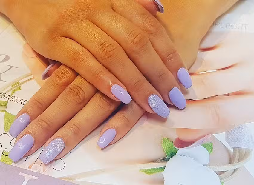 D-Fine Nails