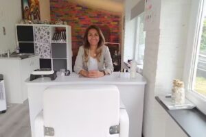 Ellys Nails & Pedicure