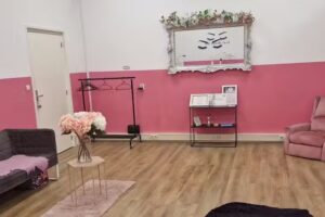 Eva’s BeautyBar/ Nails by Indira