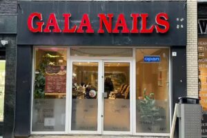 Gala nails