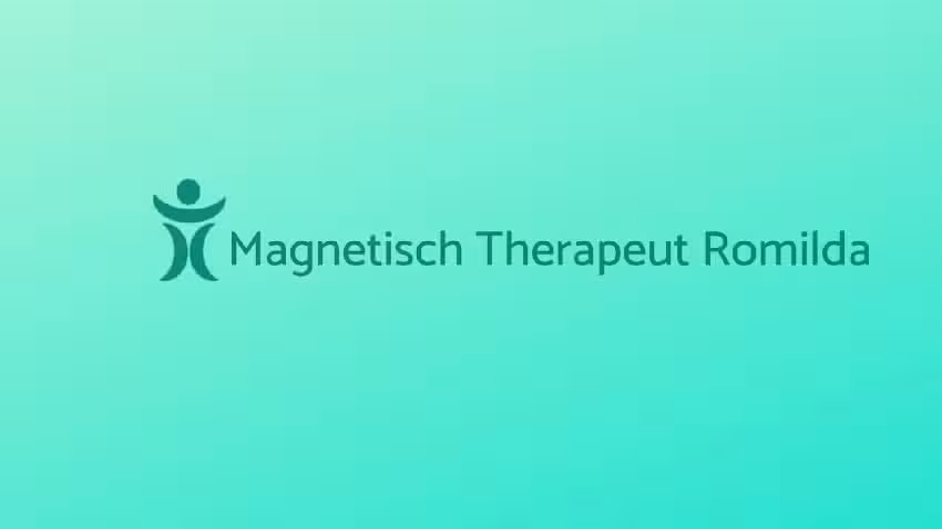 Gloss & Glamour Nails