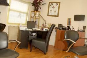 Haar & Nagels Kapsalon en Nagelstudio