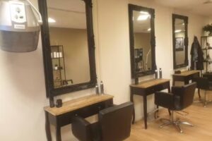 Instyle hair & beauty