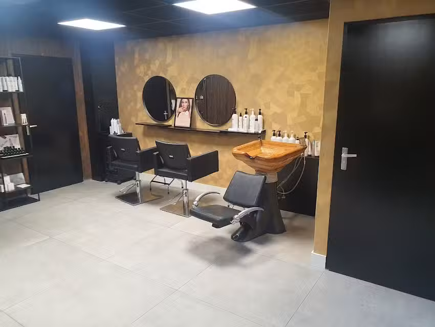 Jaileys beauty salon