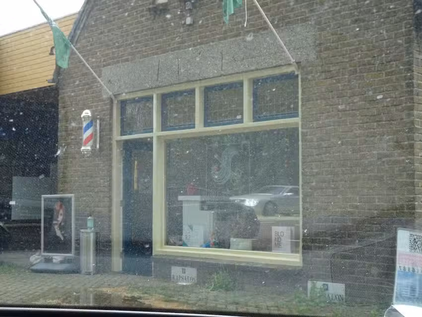 Kapsalon @Linnies Rossum ✂