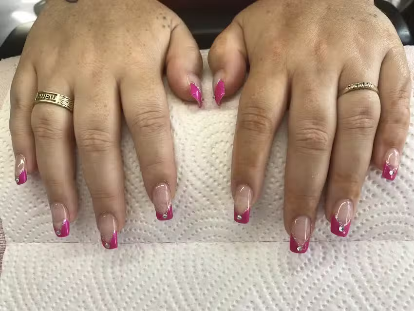 Kiss Quality Nails And Hair Salon