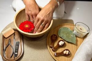 La Vie – The Nail House