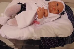 Levensechte babypoppen