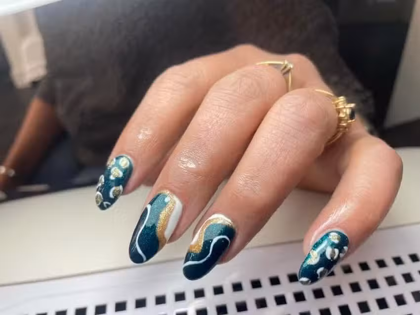 LKnails