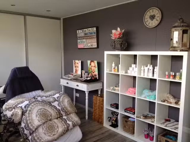 Mariska’s Nails and Beauty