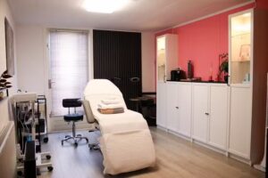 Monica’s Lashes & Beauty