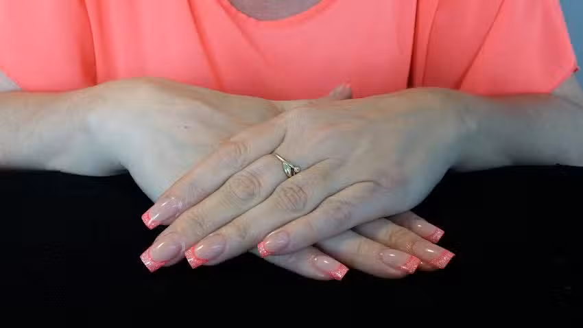 Monique Fan Nailartist & Education