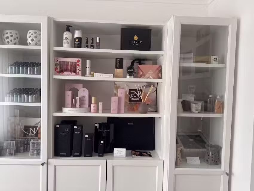 Mystique Nails & Beauty