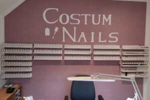 Nagelstudio Costum Nails Nagelsalon , Groothandel en Opleidingscentra