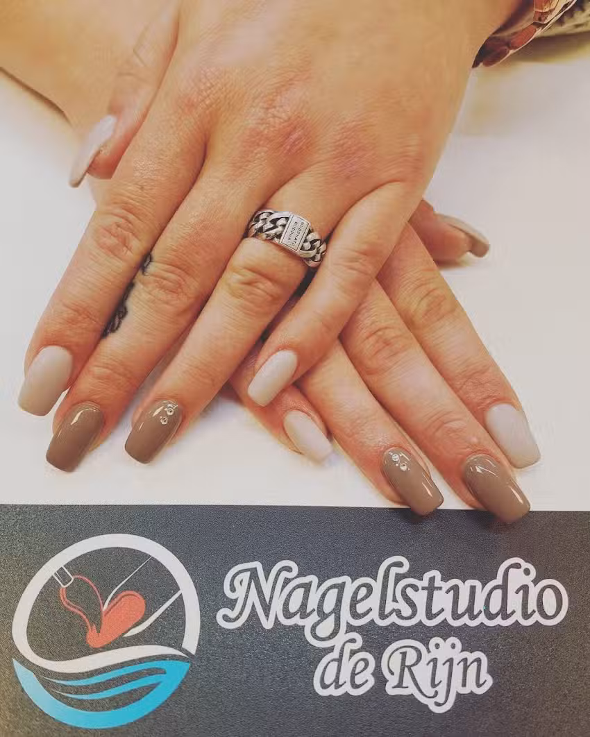 Nagelstudio de Rijn