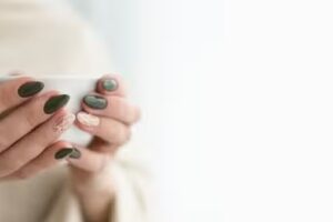 Nails & More – by Antoinette