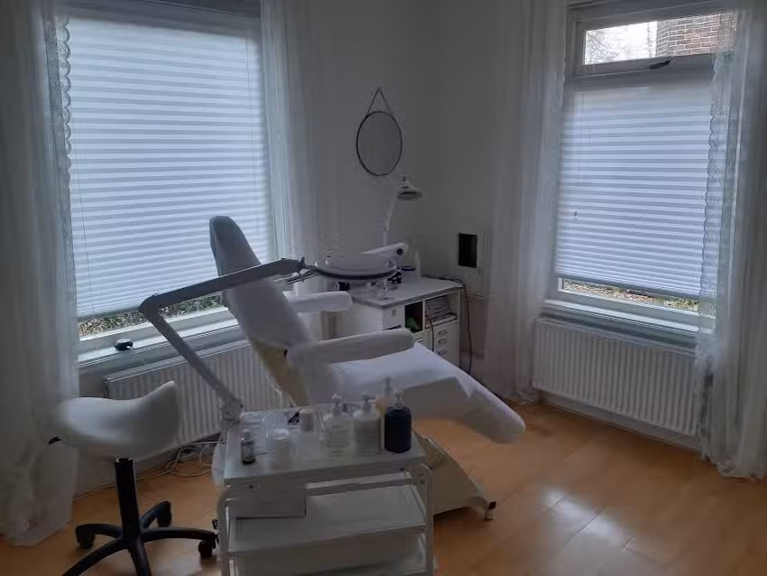 Schoonheidssalon en Pedicure ‘Puur en Mooi’