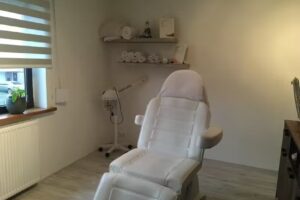 Schoonheidsspecialiste en pedicure Femke